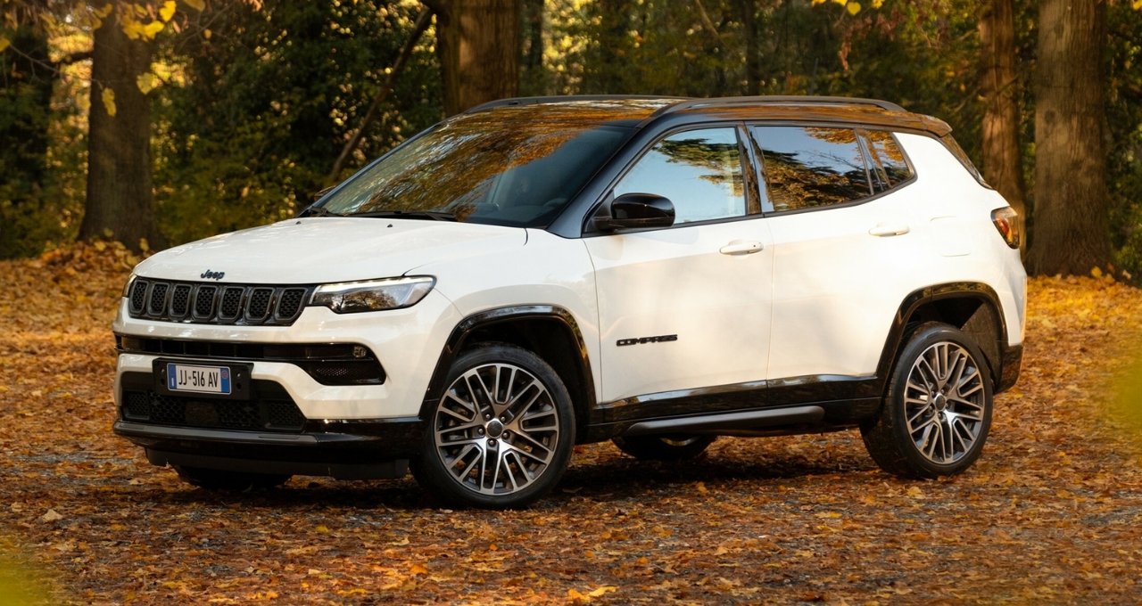Jeep Compass दमदार मल्टीजेट इंजन और बेमिसाल ड्राइविंग एक्सपीरियंस