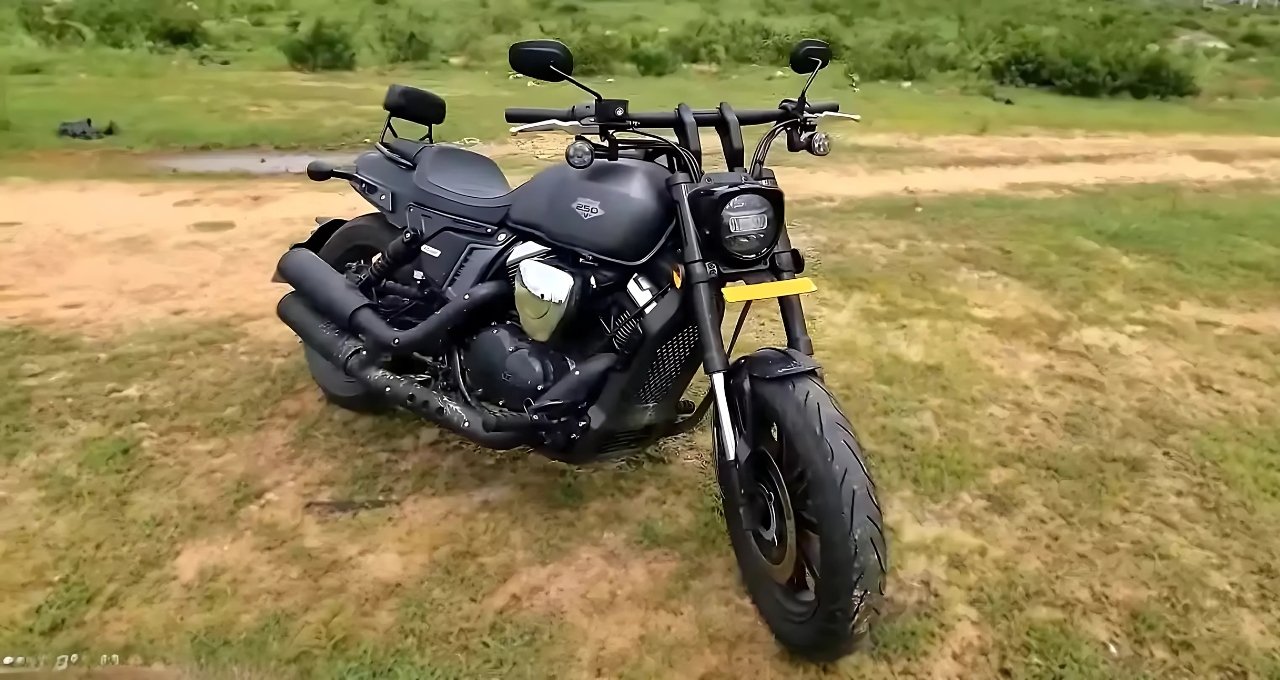 Bullet से भौकाली लुक और दमदार इंजन के साथ Keeway K Light 250V क्रूजर बाइक मचा रही धमाल