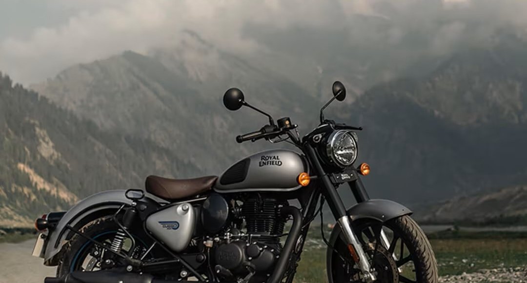Royal Enfield Classic 350 एक अमर धरोहर जो समय के साथ और भी निखर गई