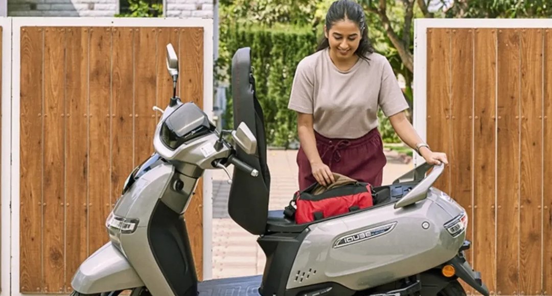TVS iQube ST 2025 आपका स्मार्ट सफर इलेक्ट्रिक भविष्य की ओर