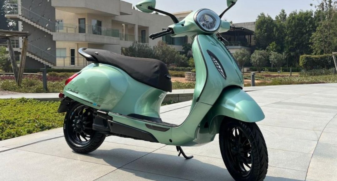 Bajaj Chetak एक स्टाइलिश और भरोसेमंद इलेक्ट्रिक स्कूटर जो दिल से जुड़ जाए