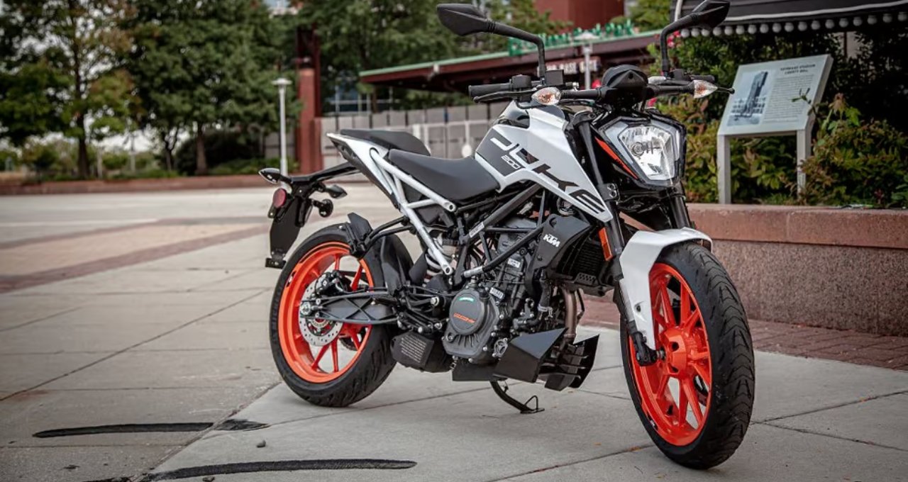 KTM 200 Duke: स्टाइल स्पीड और परफॉर्मेंस का धमाकेदार मेल