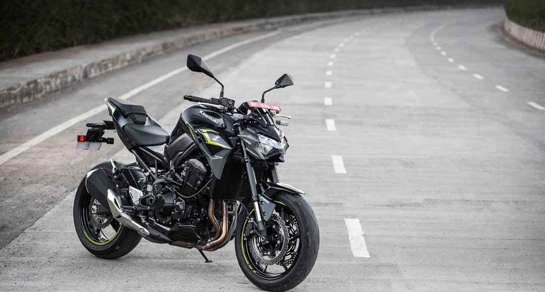 Kawasaki Z900: पावर परफॉर्मेंस और स्टाइल का धड़कता तड़का