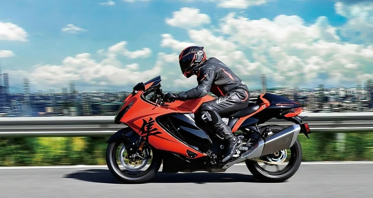 Suzuki Hayabusa: ताकत परफॉर्मेंस और स्टाइल का बेहतरीन मिलाजुला