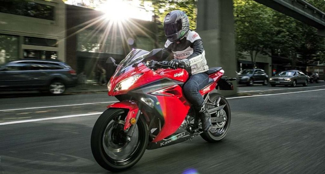 Kawasaki Ninja 300: एक जुनून जो दिलों को छूता है