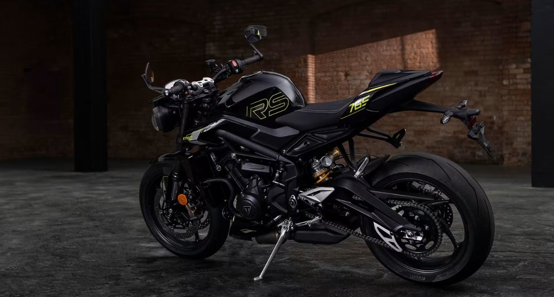 Triumph Street Triple RS एक ऐसी सुपरबाइक जो दिल की धड़कनों को तेज़ कर दे