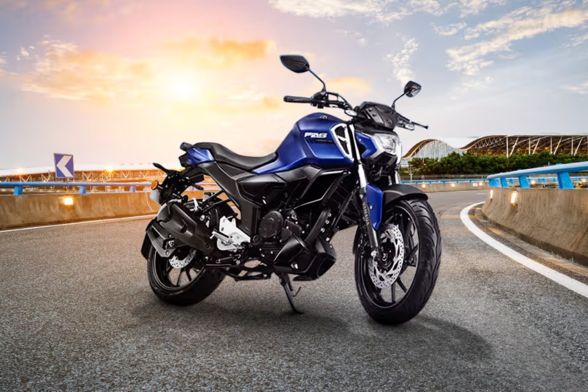 Yamaha FZS FI V4: दिल जीतने आई स्टाइल और परफॉर्मेंस की नयी मिसाल