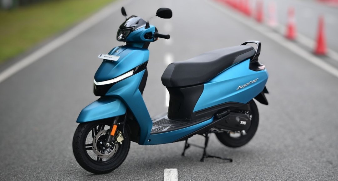 TVS Jupiter स्टाइल पावर और कम्फर्ट का परफेक्ट मेल