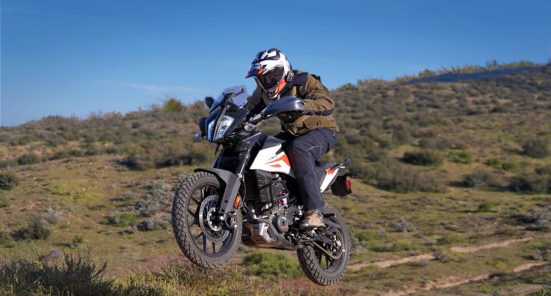 एडवेंचर के शौकीनों के लिए बनी है KTM 390 Adventure जबरदस्त पावर स्टाइल और भरोसेमंद परफॉर्मेंस
