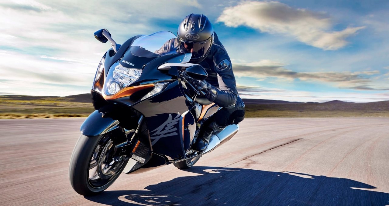 Suzuki Hayabusa: ताकत परफॉर्मेंस और स्टाइल का बेहतरीन मिलाजुला