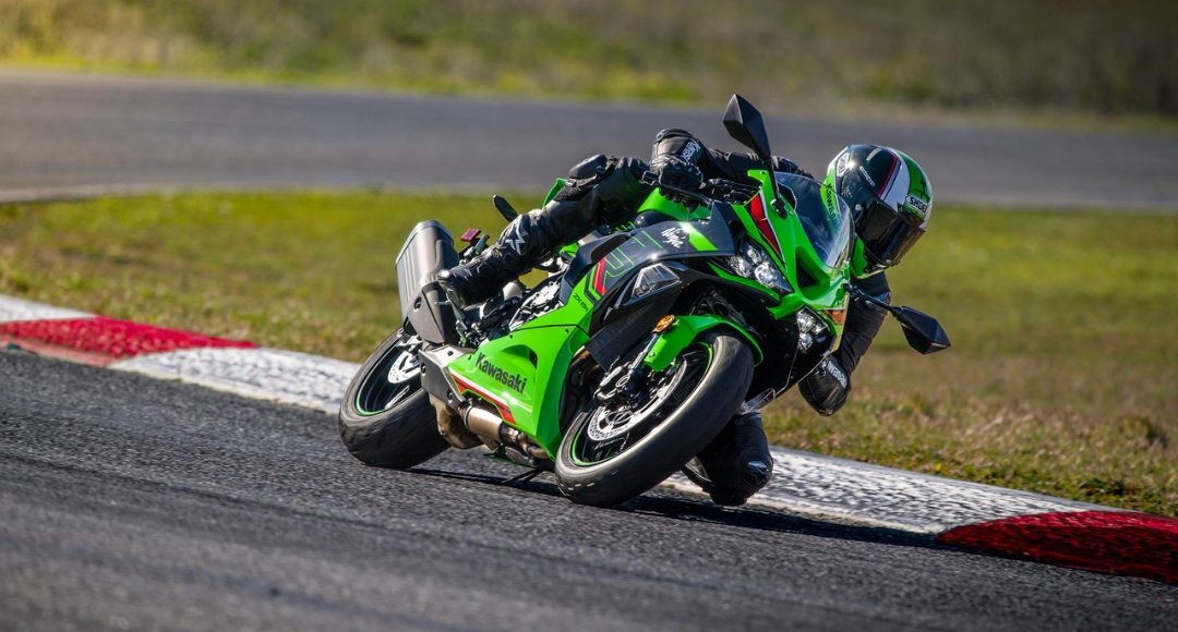 Kawasaki Ninja ZX-6R 2025: रफ्तार तकनीक और स्टाइल का अद्भुत संगम