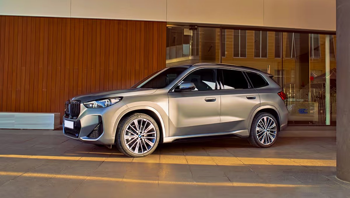 ₹45 लाख की BMW X1 में क्या है खास 20.37 kmpl माइलेज और 147 BHP की ताकत के साथ