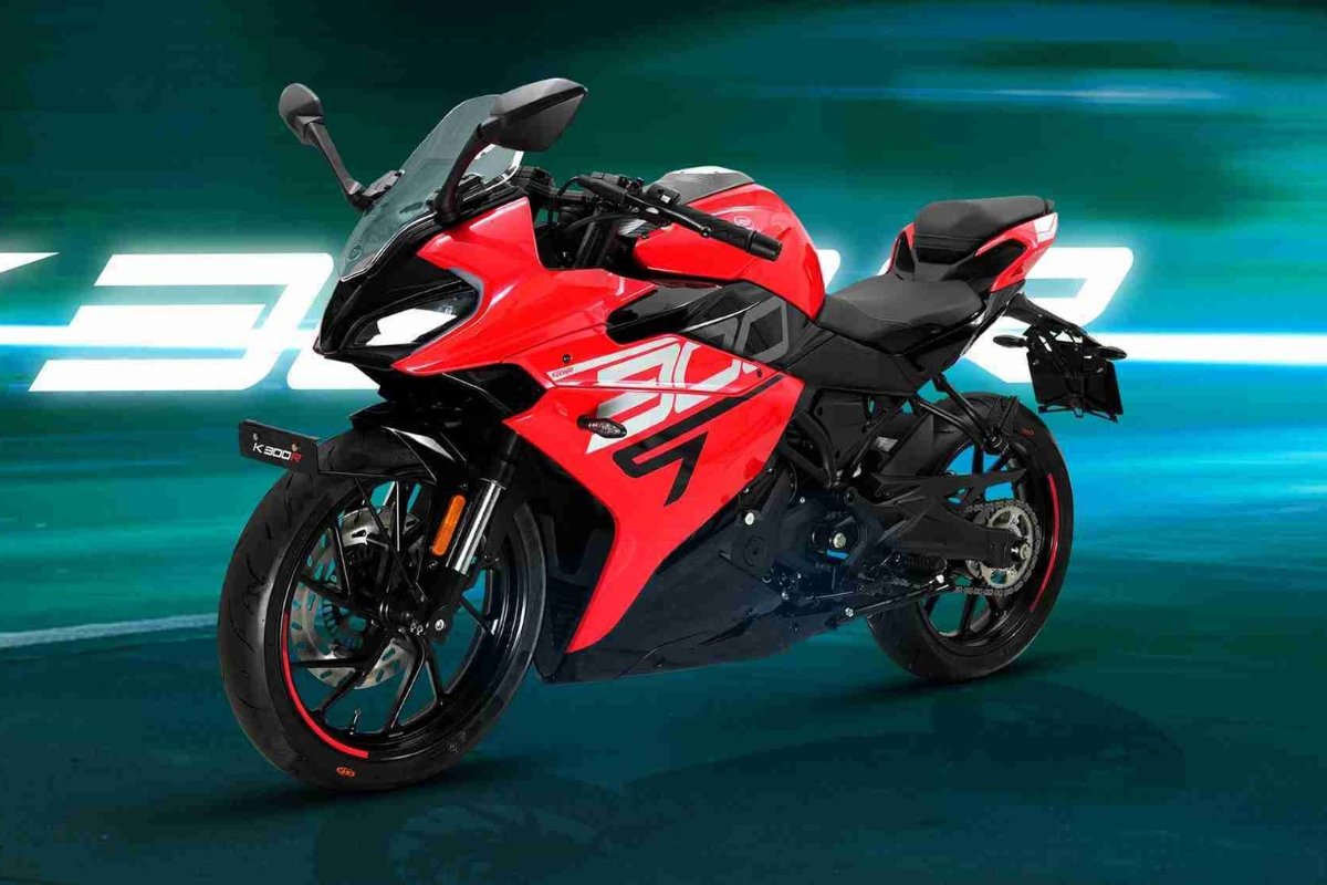 Keeway K300 R: स्टाइलिश डिजाइन और रफ्तार की बेहतरीन झलक युवाओं के दिलों पर छा जाने वाली बाइक