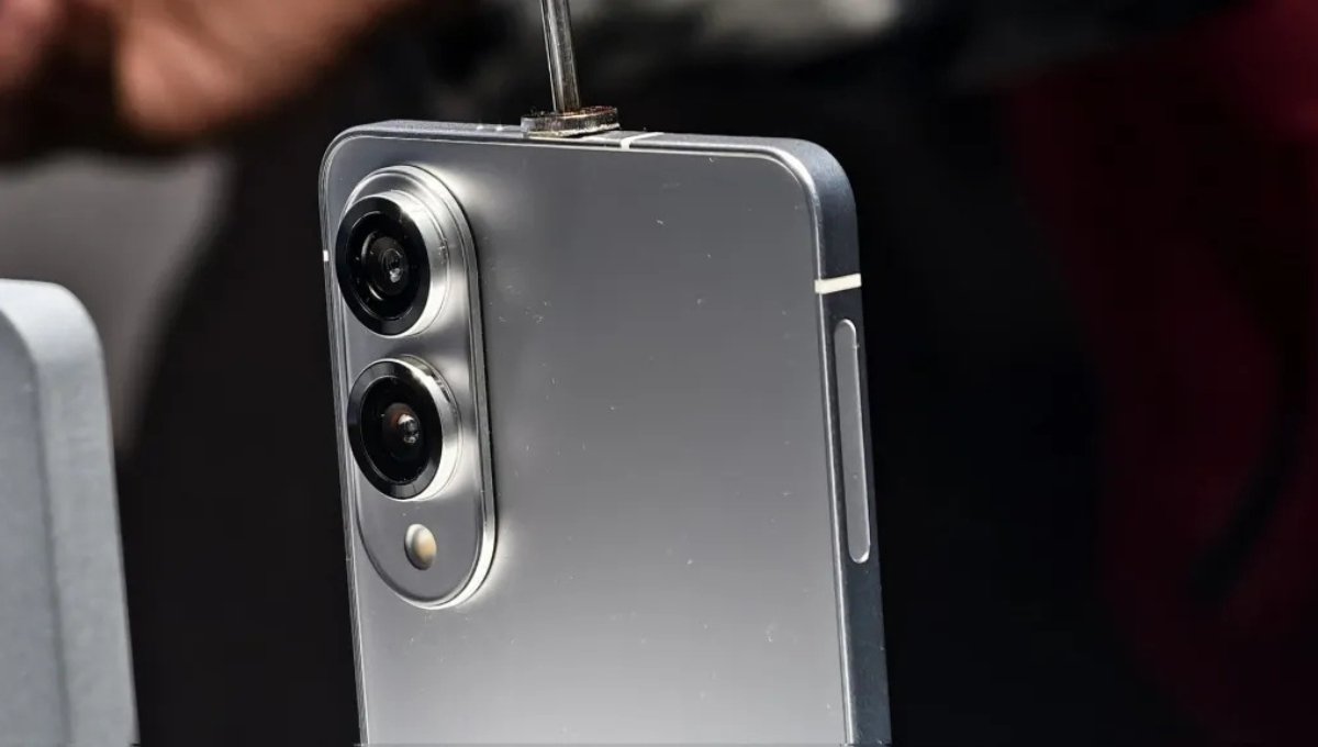 Samsung Galaxy S25 Edge: 3900mAh बैटरी और वायरलेस फास्ट चार्जिंग के साथ नई ऊर्जा