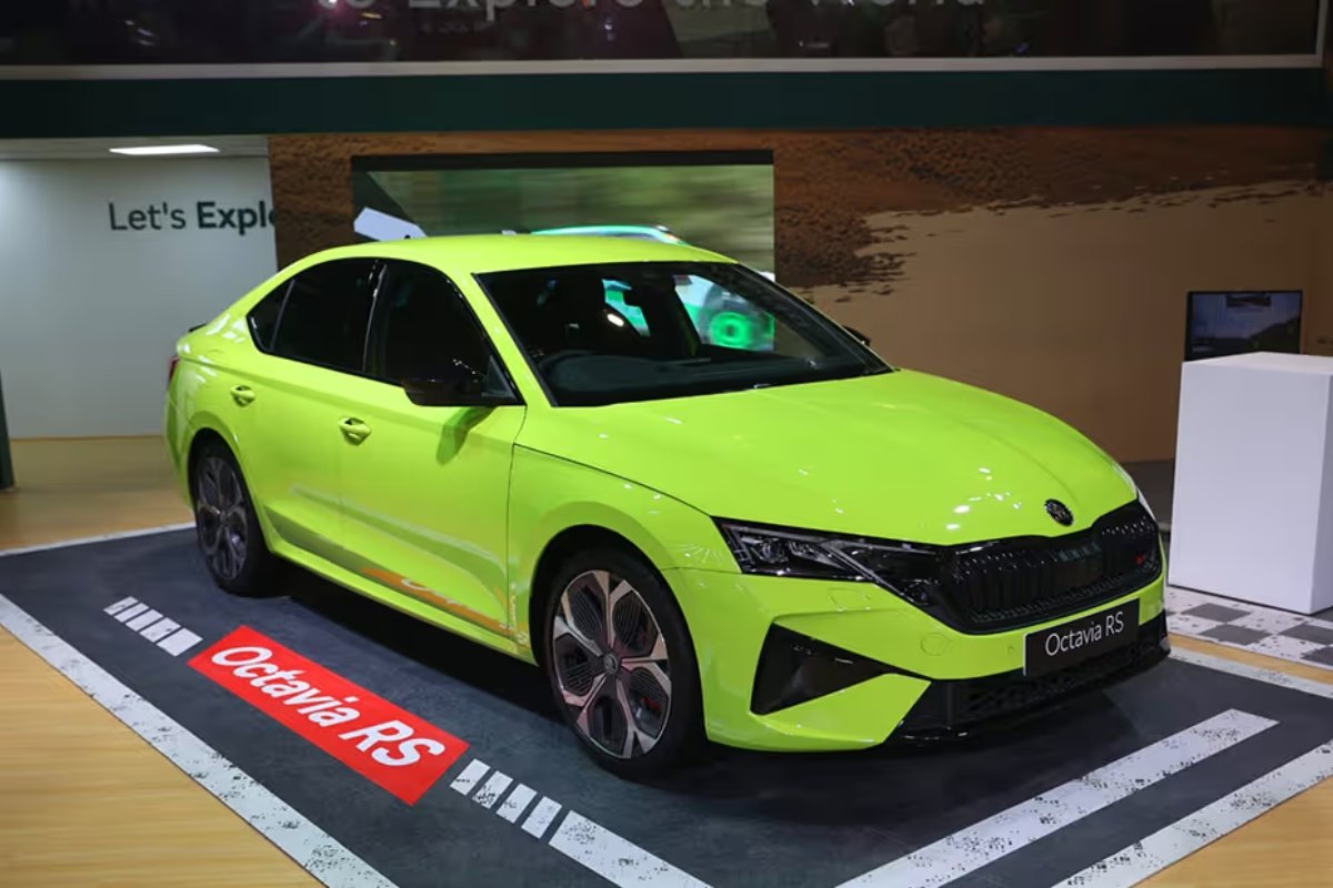 Skoda Octavia RS: दमदार परफॉर्मेंस और प्रीमियम फीचर्स के साथ, कीमत मात्र ₹45 लाख में