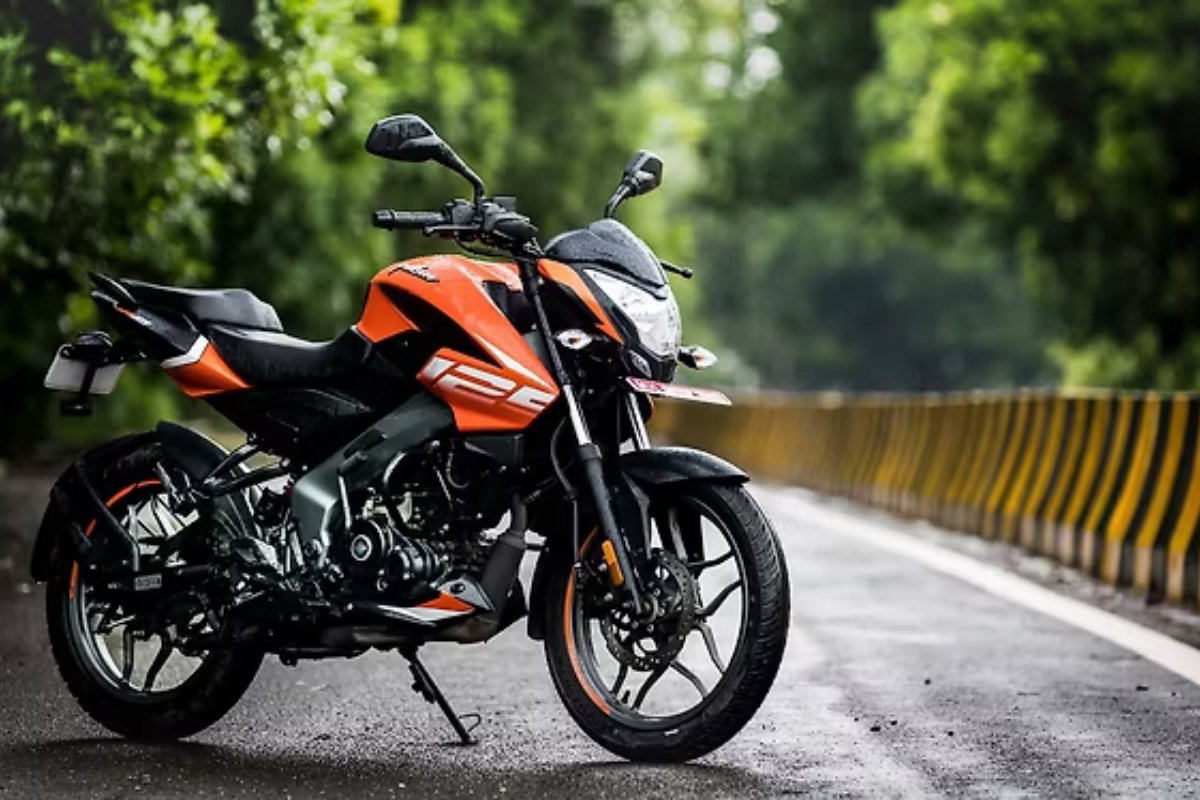 Bajaj Pulsar NS125: युवाओं के दिलों की धड़कन, 124cc की ताकत सिर्फ ₹1 लाख के अंदर