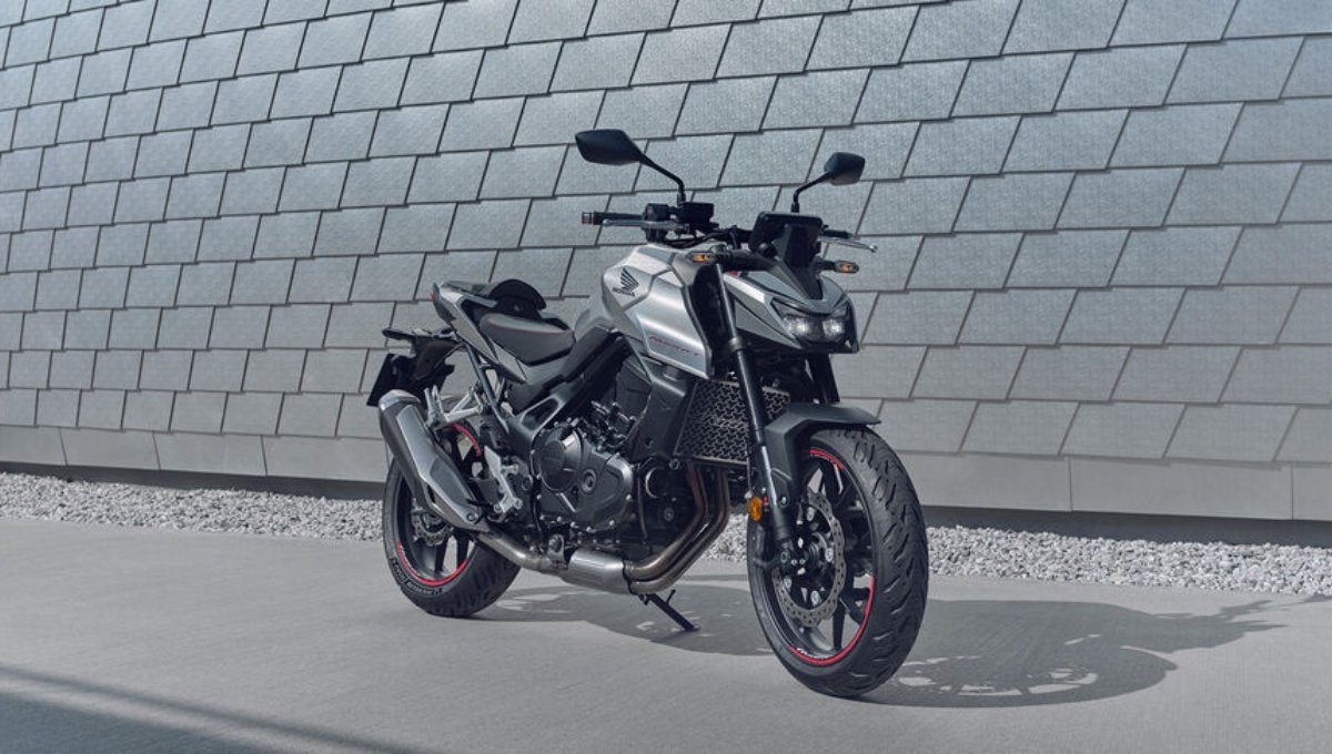 Honda CB750 Hornet: ₹11 लाख की दमदार बाइक, 755cc ताकत और 90.5 BHP का तूफ़ान
