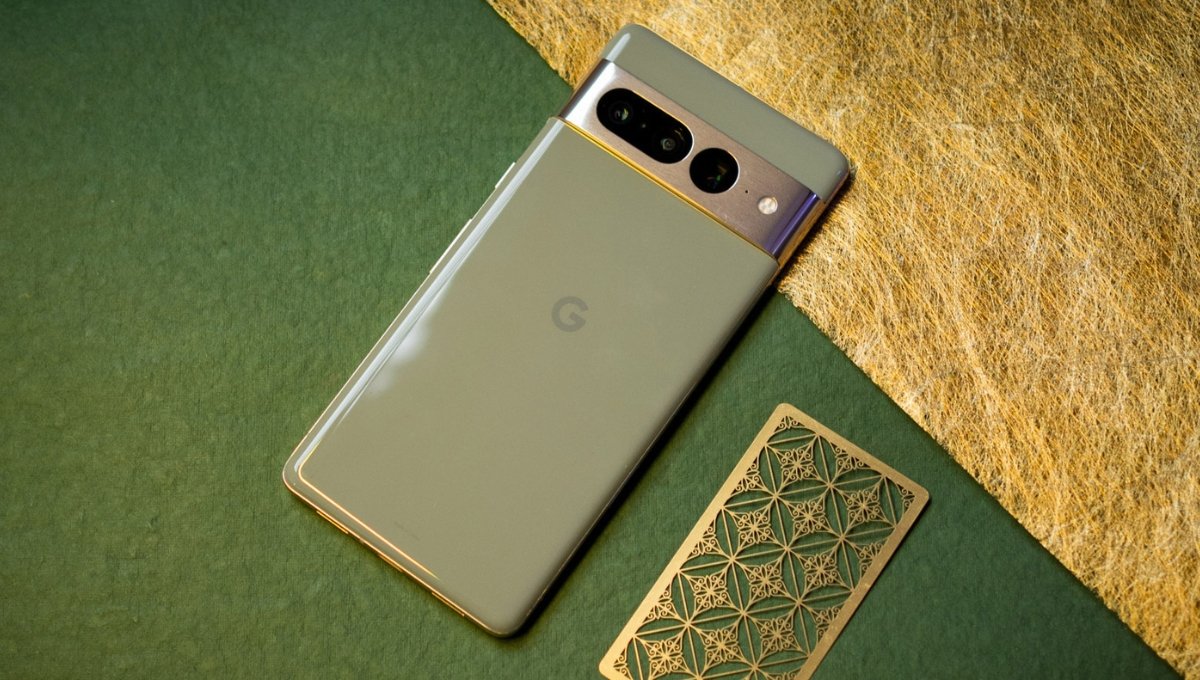 Google Pixel 7 Pro: शानदार फीचर्स और 128GB 8GB RAM के साथ किफायती कीमत में परफेक्ट स्मार्टफोन