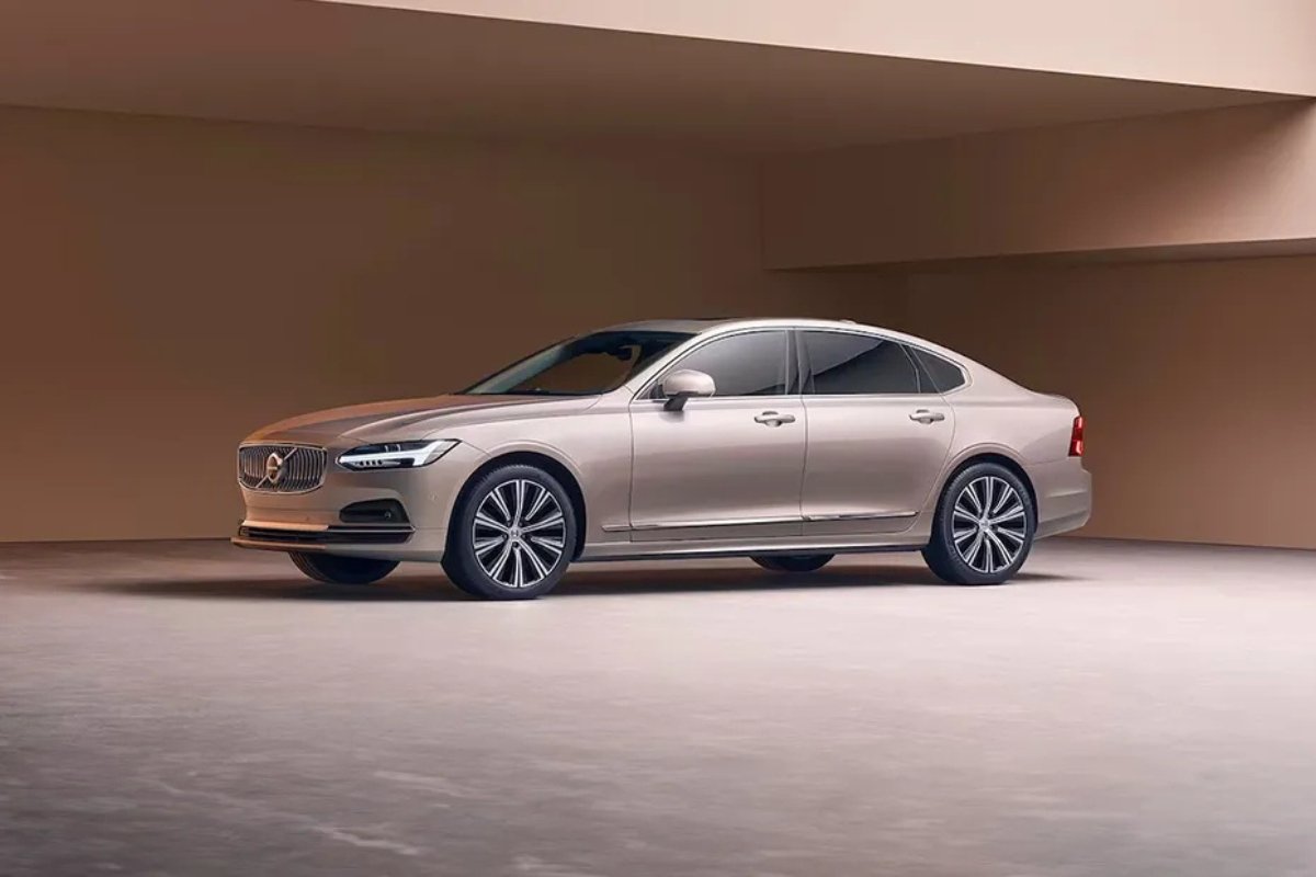 ₹78.5 लाख में मिलेगी फाइव स्टार सेफ्टी और क्लासिक इंटीरियर वाली Volvo S90