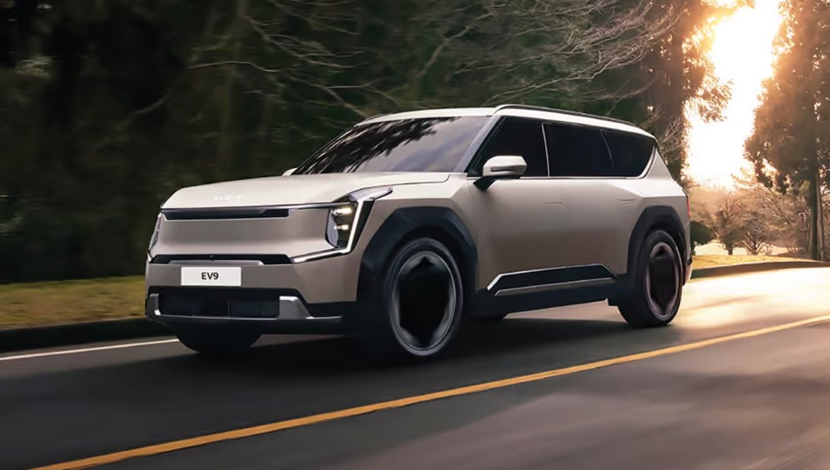 Kia EV9: सिर्फ 24 मिनट में फुल चार्ज, जानिए कीमत और जबरदस्त फीचर्स