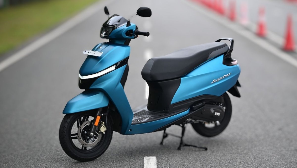 TVS Jupiter: 70,000 में मिल रहा है स्टाइल, कम्फर्ट और दमदार माइलेज वाला स्कूटर