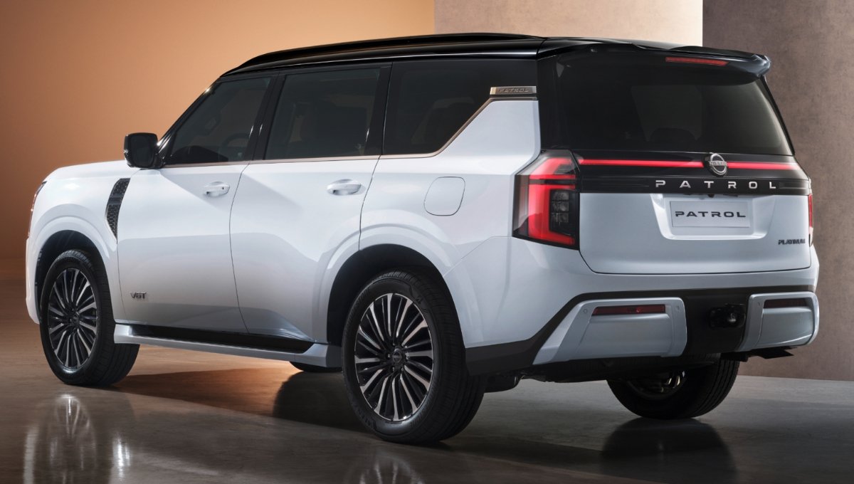 Nissan Patrol: 7-Seater पावरफुल SUV अब पेट्रोल और इलेक्ट्रिक फ्यूल के साथ, कीमत और फीचर्स जानिए