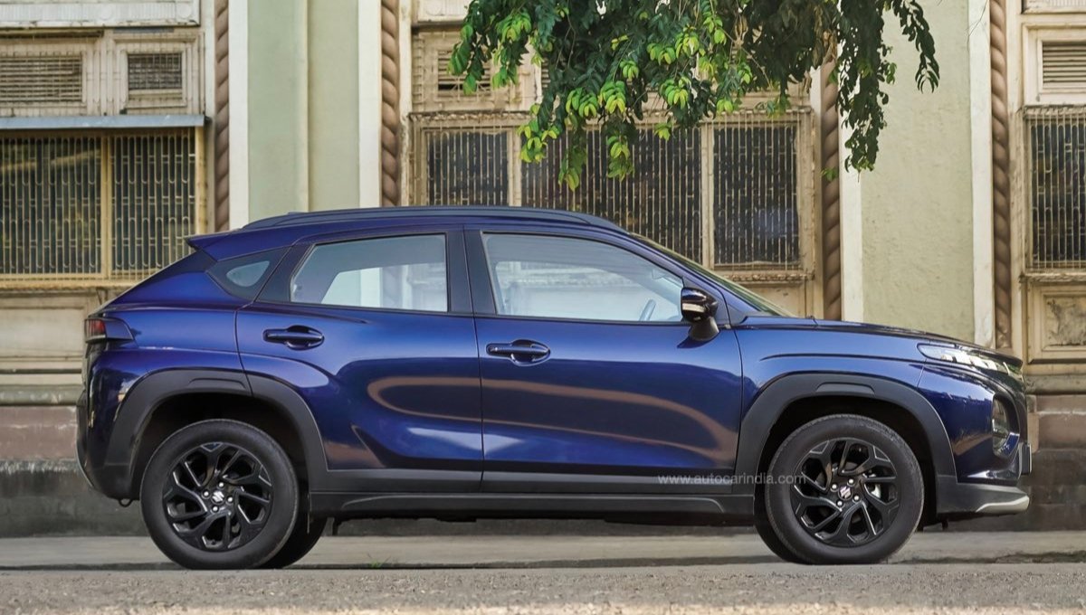 Maruti FRONX: 1.0L टर्बो इंजन, 20 kmpl माइलेज और प्रीमियम फीचर्स के साथ आपकी अगली कार