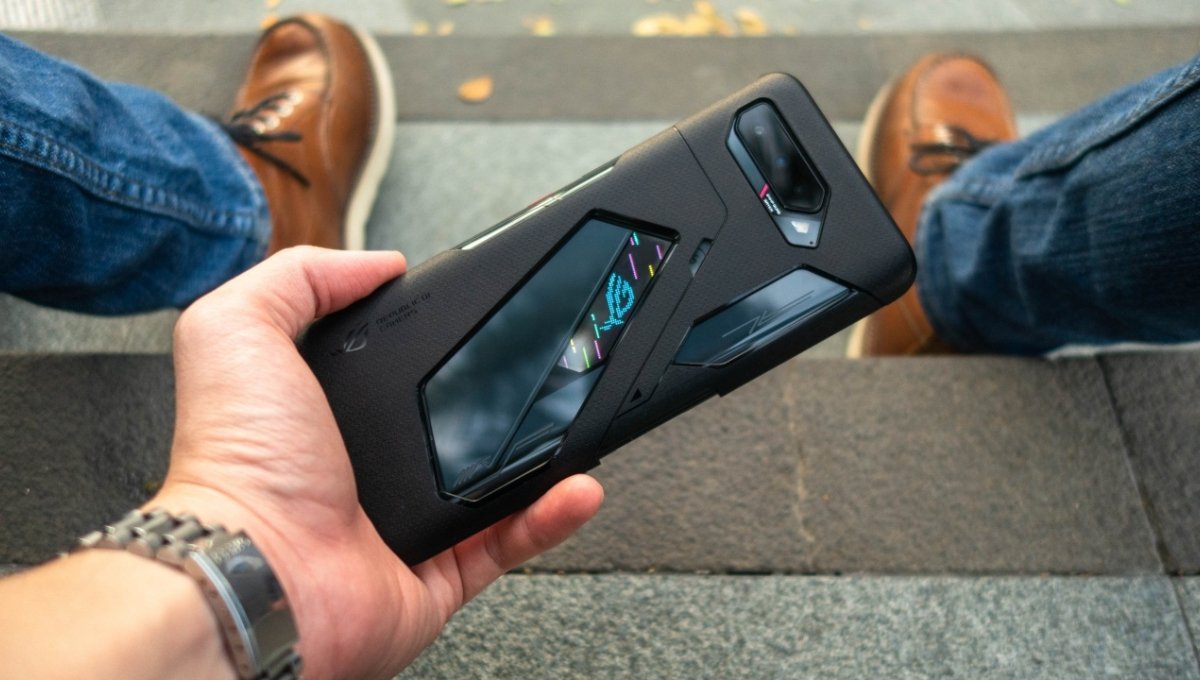 Asus ROG Phone 5s: गेमिंग का बादशाह ₹49,999 में, 18GB RAM और 6000mAh बैटरी के साथ