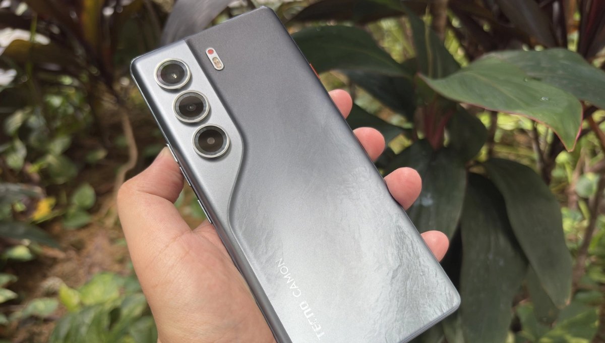 Tecno Camon 40 Pro: शानदार AMOLED डिस्प्ले, 5200mAh बैटरी और किफायती दाम में