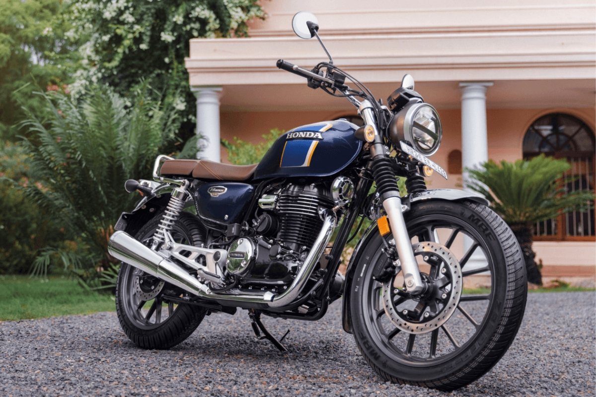 ₹2,14,762 में Honda CB350: स्मार्ट टेक्नोलॉजी और आरामदायक राइड का भरोसा