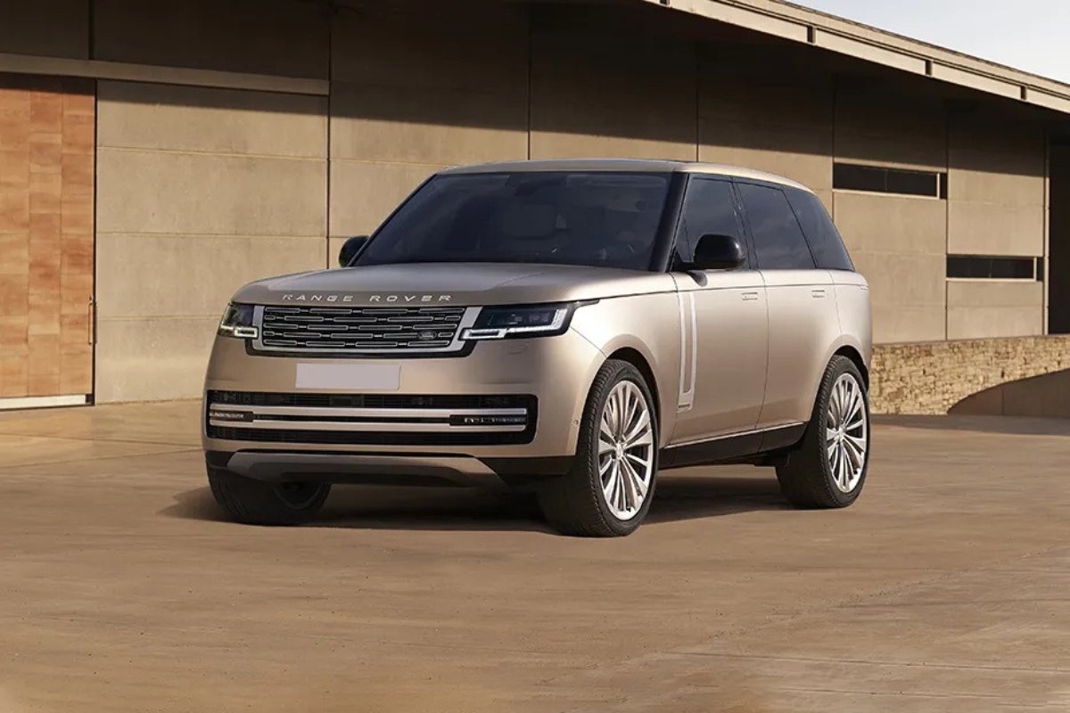 ₹2 करोड़ की शुरूआती कीमत में Range Rover: 750Nm टॉर्क और प्रीमियम फीचर्स से भरपूर