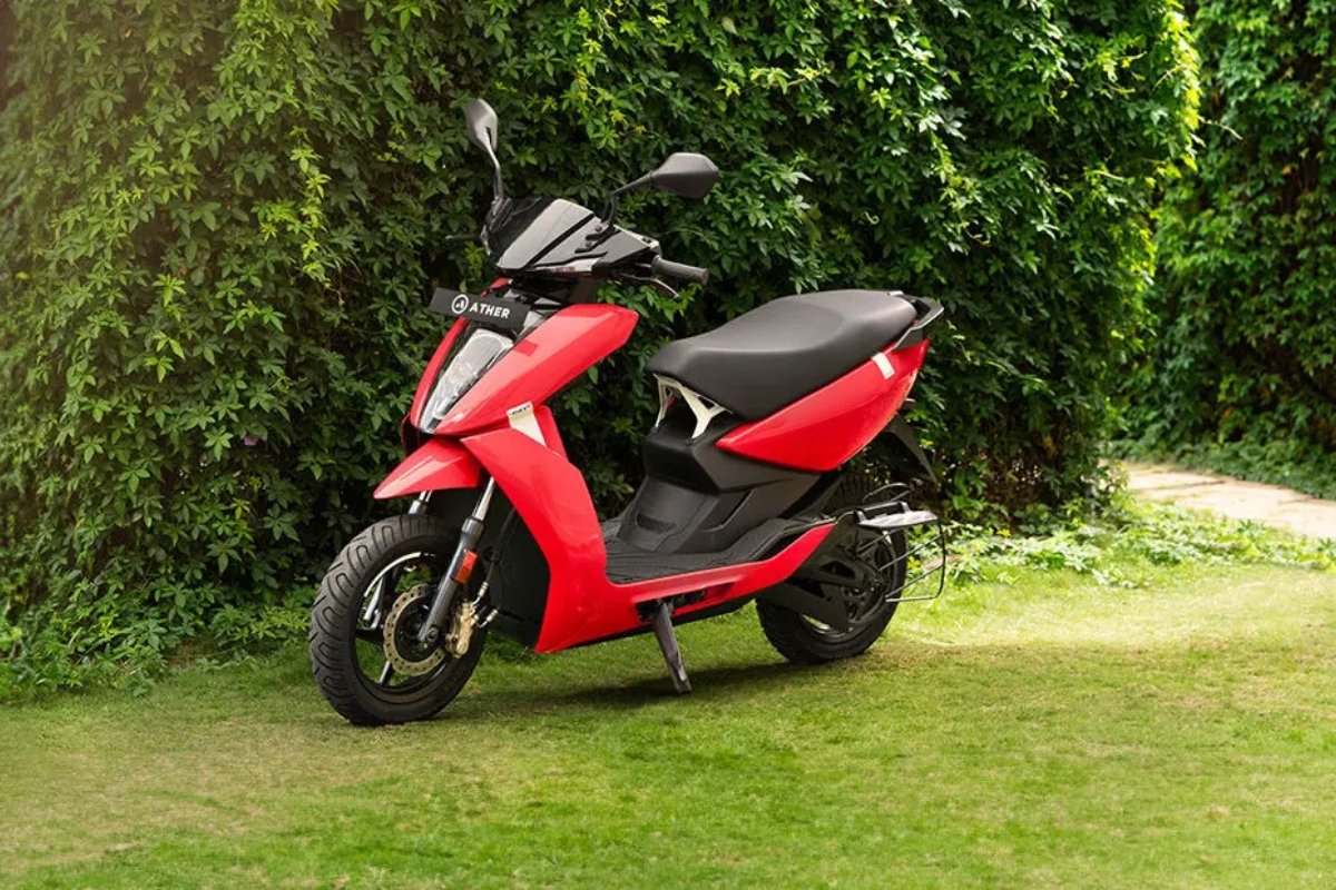Ather 450X: 126 किमी रेंज, दमदार फीचर्स और कीमत के साथ आपकी परफेक्ट इलेक्ट्रिक स्कूटर