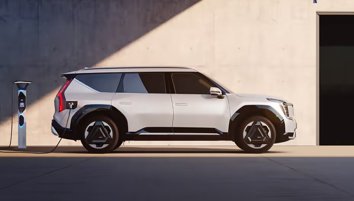Kia EV9: सिर्फ 24 मिनट में फुल चार्ज, जानिए कीमत और जबरदस्त फीचर्स