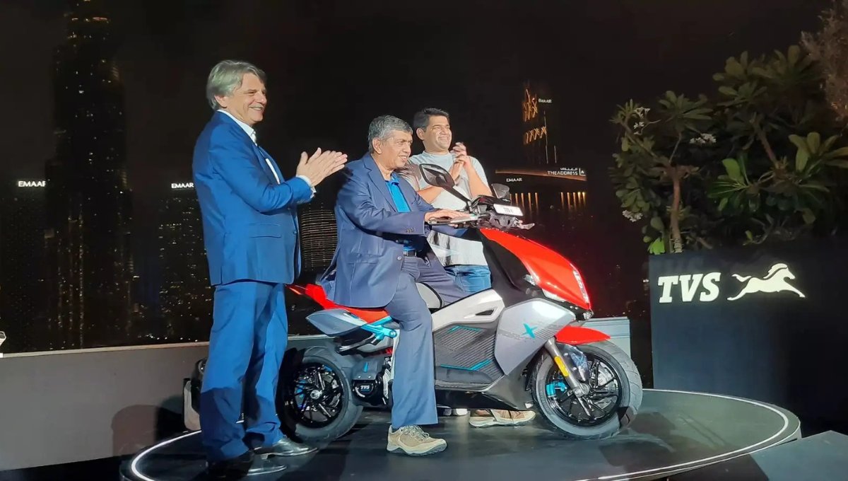 TVS X: 2.50 लाख में मिल रहा है दमदार इलेक्ट्रिक स्कूटर, 105 kmph की रफ्तार और स्मार्ट फीचर्स का धमाल