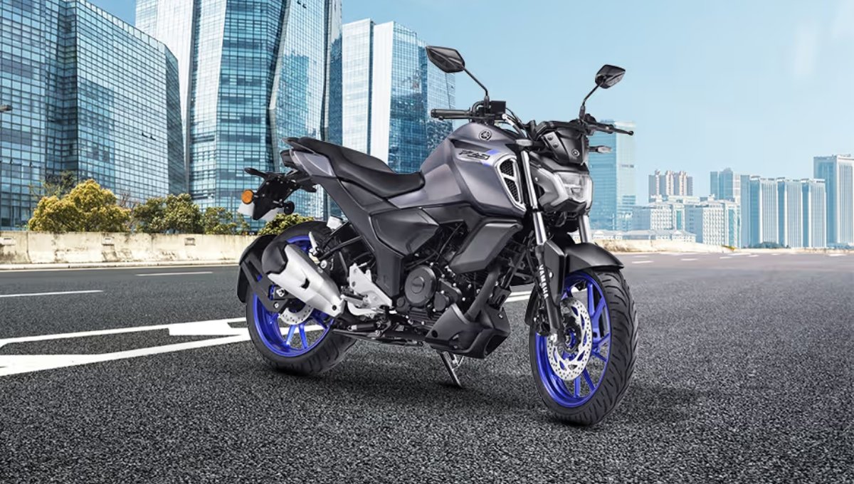 Yamaha FZS FI V4: सिर्फ 1.29 लाख में मिले दमदार लुक, ट्रैक्शन कंट्रोल और LED हेडलाइट
