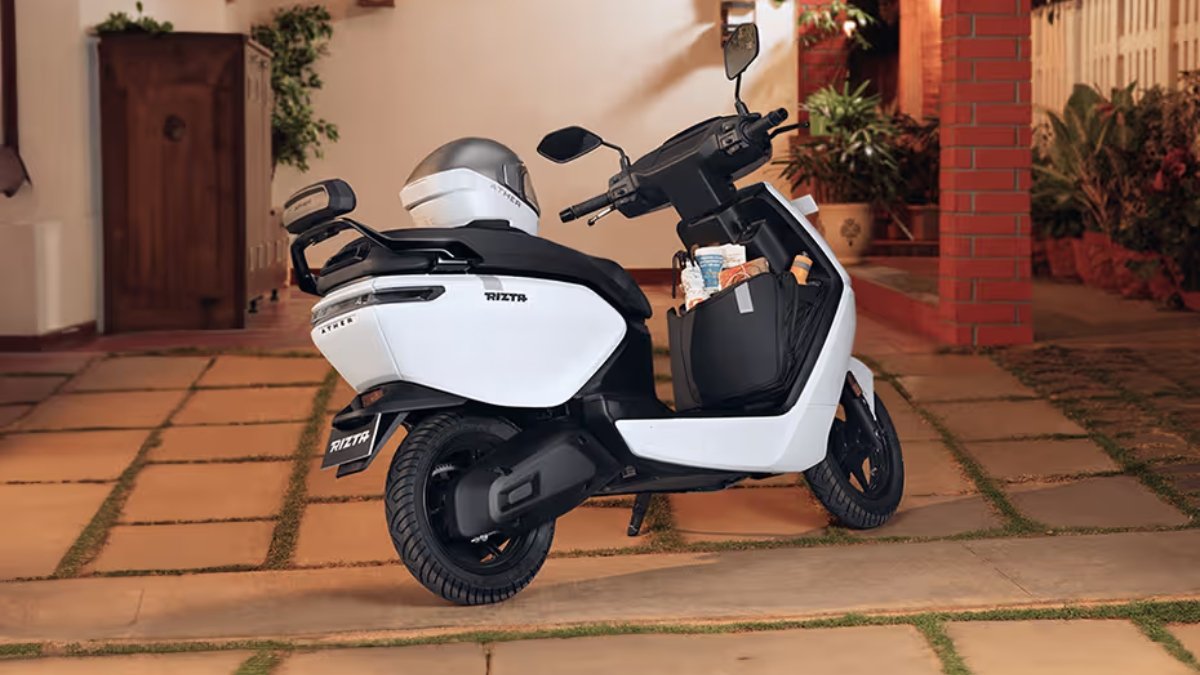 Ather Rizta: सिर्फ 1.10 लाख में पाएं शानदार 80kmph स्पीड और 34L स्टोरेज के साथ प्रीमियम फीचर्स