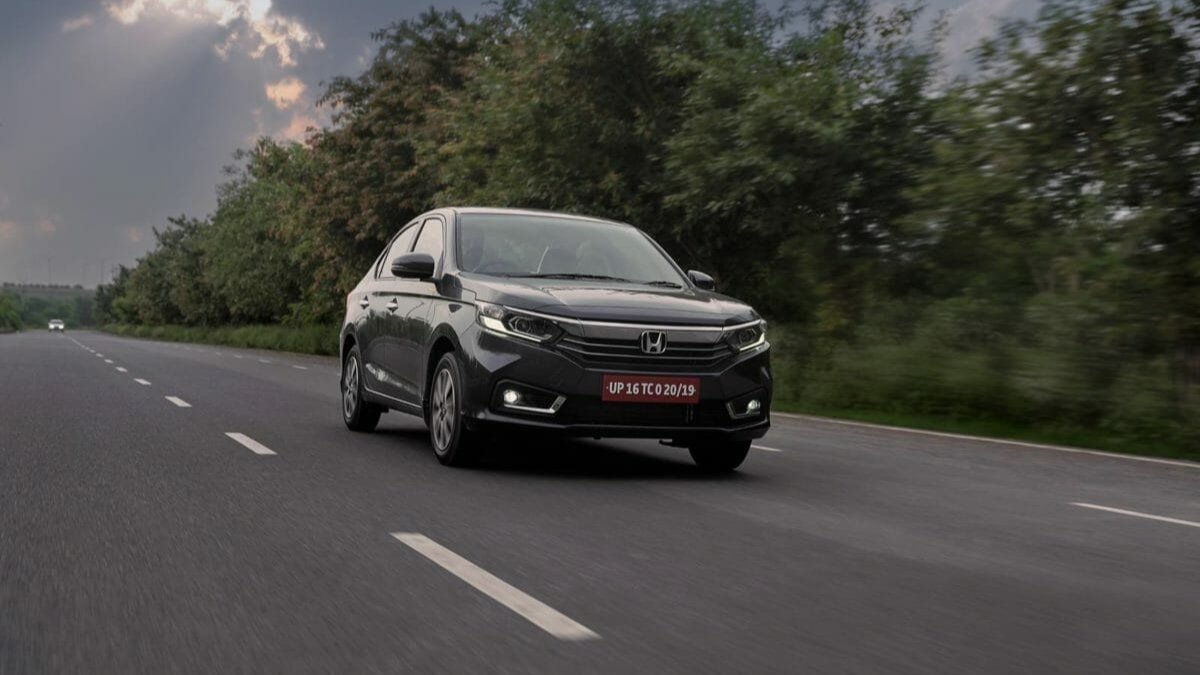 दमदार स्टाइल और 18.6 kmpl माइलेज के साथ Honda Amaze 2nd Gen की कीमत शुरू 7.20 लाख से