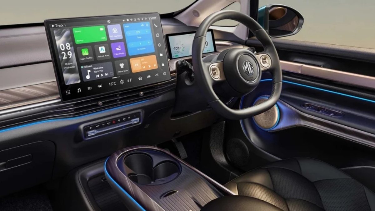 MG Windsor EV: सिर्फ 15 लाख में मिल रहा है लग्ज़री इंटीरियर और 360 कैमरा वाला EV