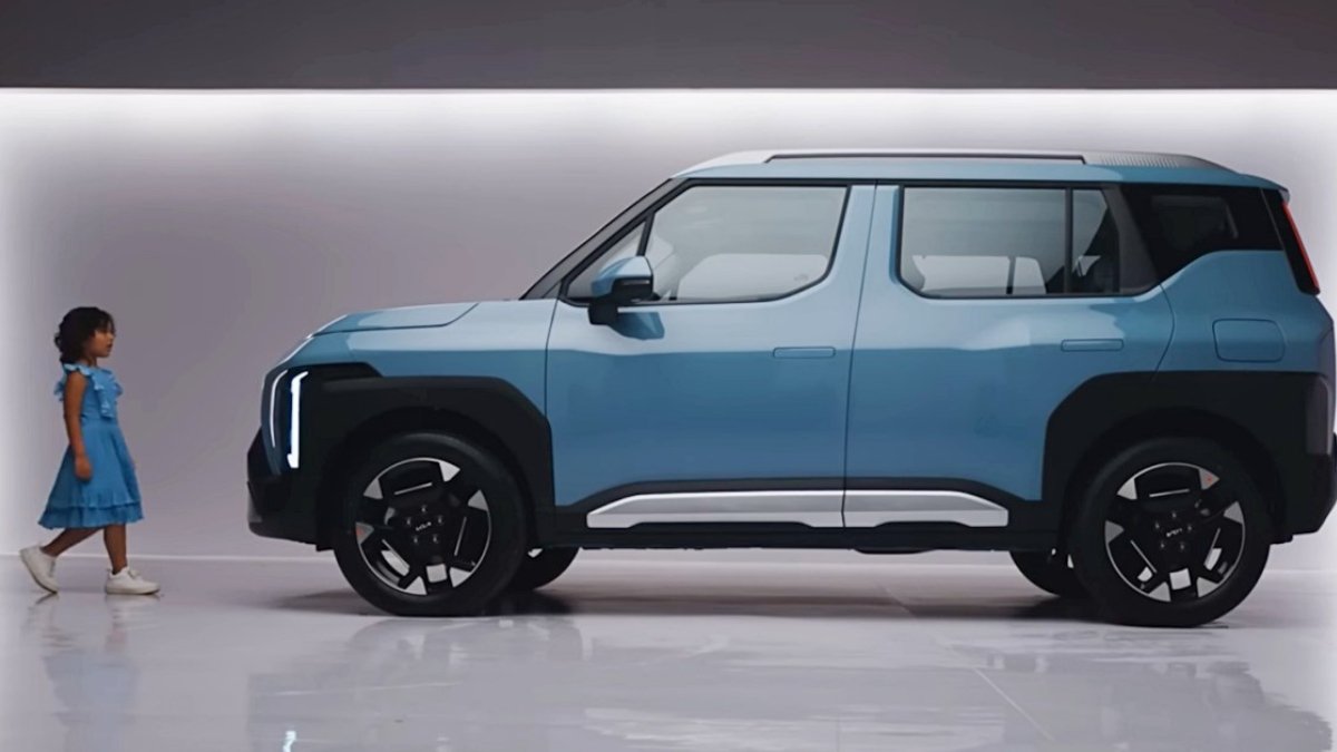 Kia Syros:12.49 लाख में मिल रही है Sunroof, 6 एयरबैग और 12.3 इंच स्क्रीन वाली लग्जरी SUV