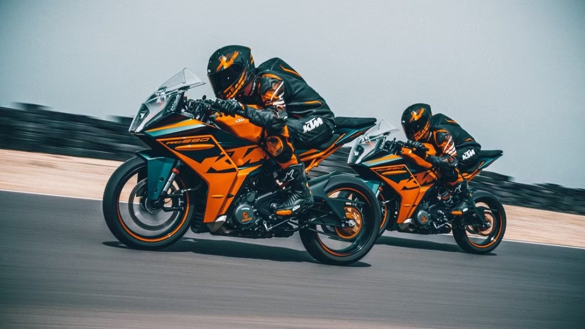 KTM RC 390: दमदार 373cc इंजन और हाई-टेक फीचर्स के साथ 3.16 लाख में जबरदस्त स्पीड का अनुभव