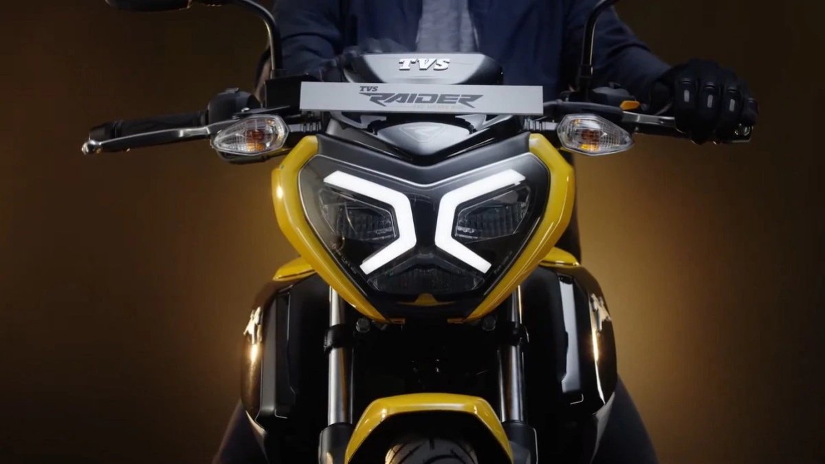 125cc सेगमेंट की सबसे स्मार्ट बाइक TVS Raider 125 के फीचर्स और कीमत देख दंग रह जाएंगे