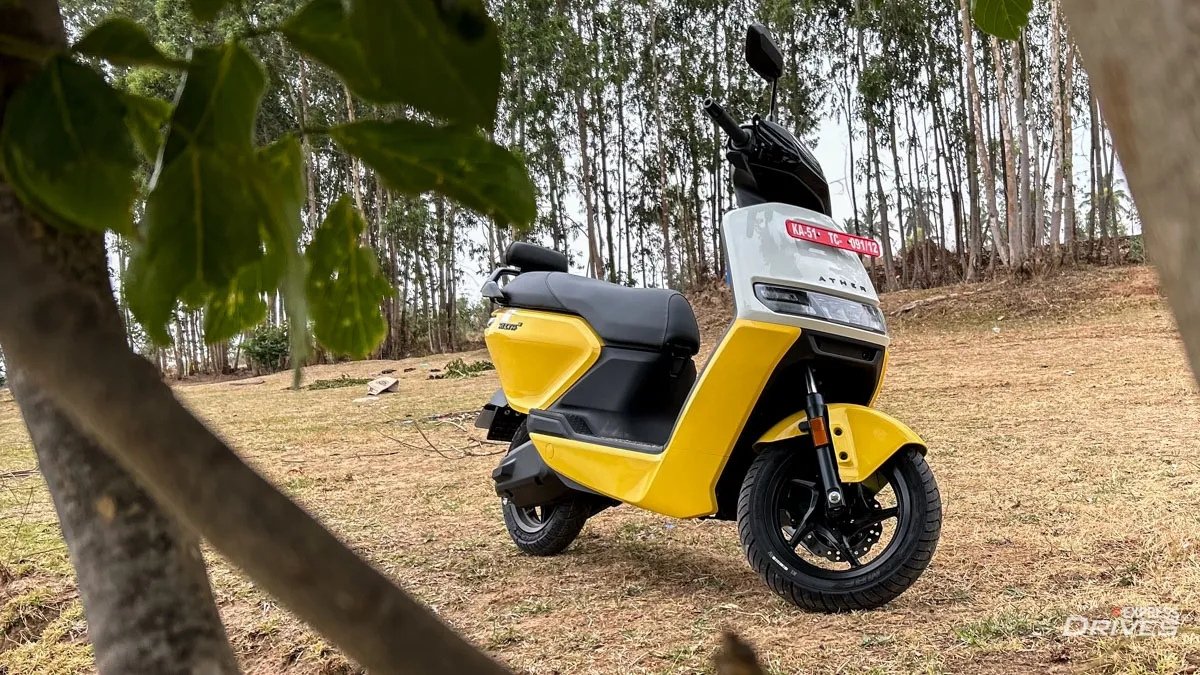 Ather Rizta: इलेक्ट्रिक स्कूटर स्टाइलिश लुक्स, स्मार्ट फीचर्स और शानदार परफॉर्मेंस के साथ जानिए कीमत और खूबियाँ