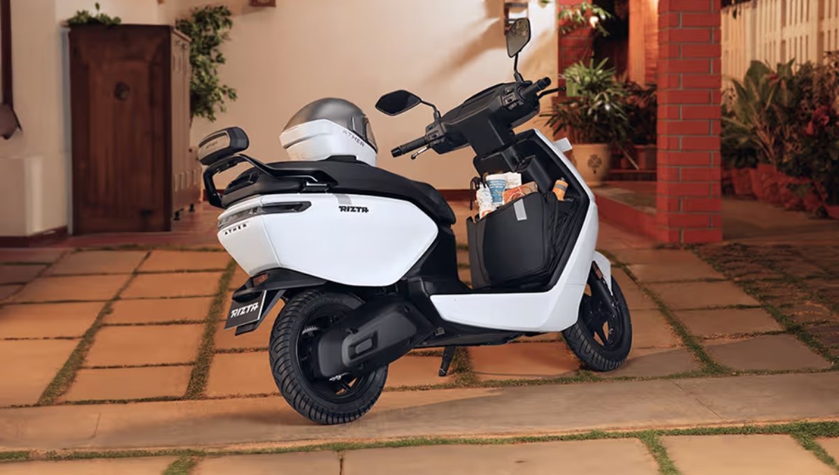 Ather Rizta आया 4.3kW की पावर, 2.9kWh बैटरी और कीमत सिर्फ ₹1.10 लाख